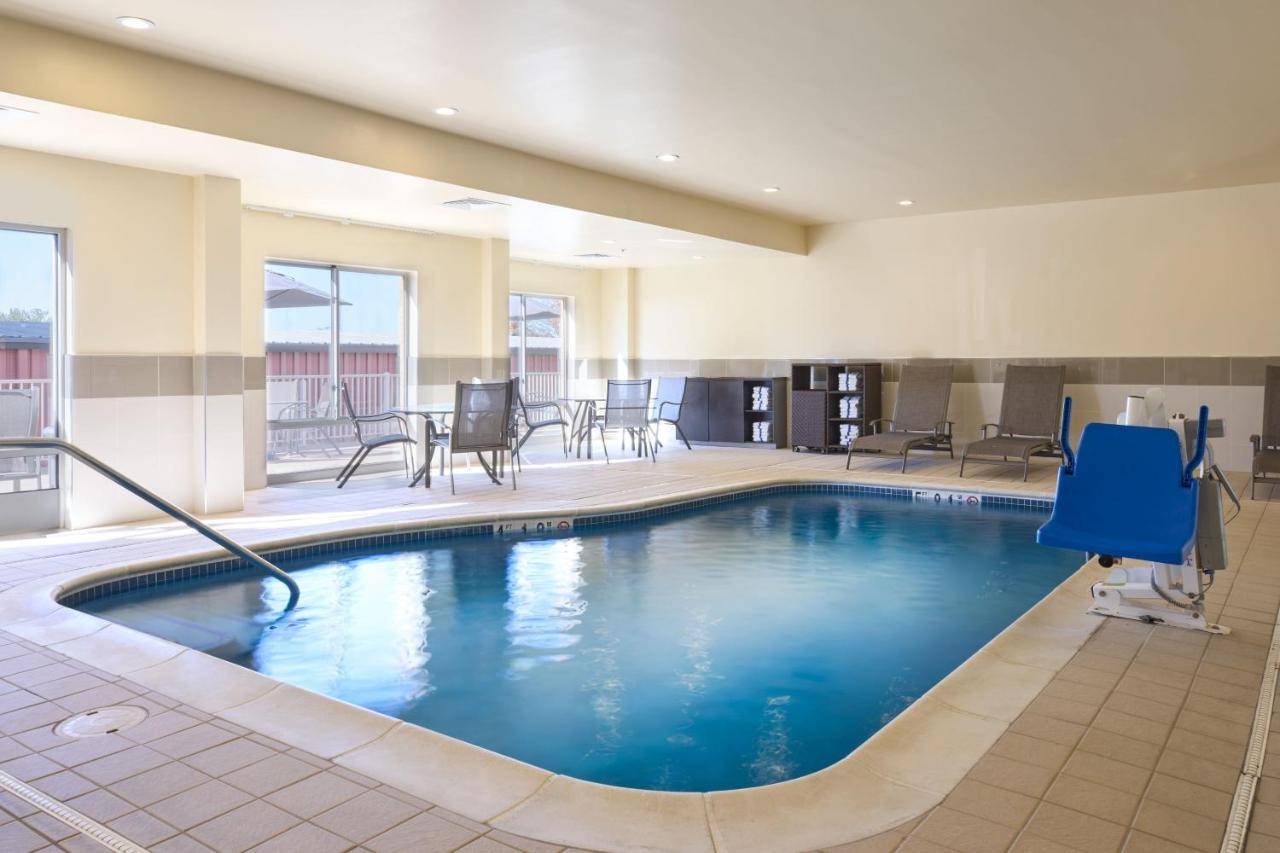 Fairfield Inn And Suites By Marriott Winchester Exterior photo